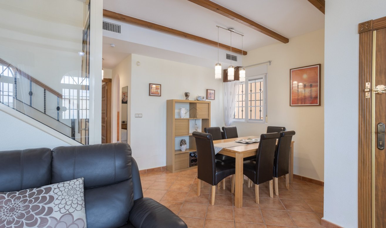 Reventa - Villa - Los Montesinos - Los Montesinos - Urb. La Herrada