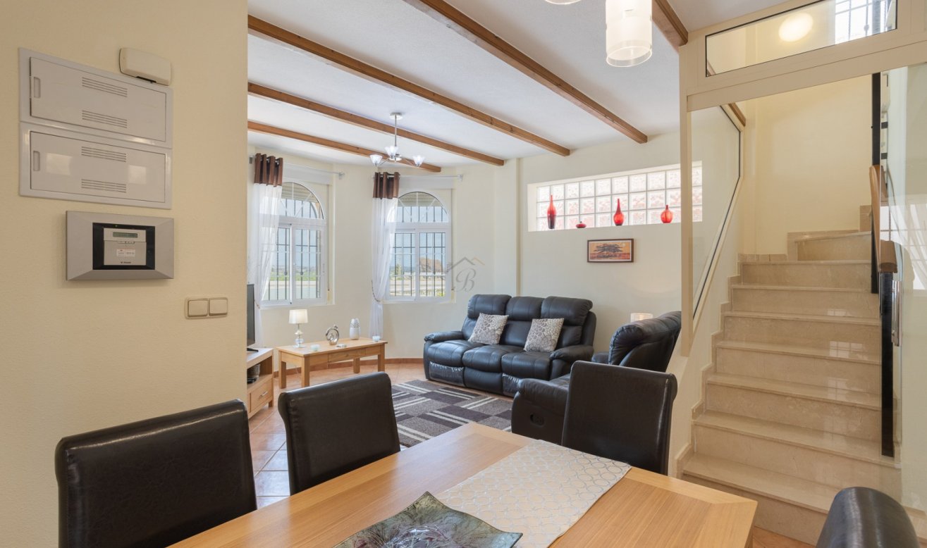 Reventa - Villa - Los Montesinos - Los Montesinos - Urb. La Herrada