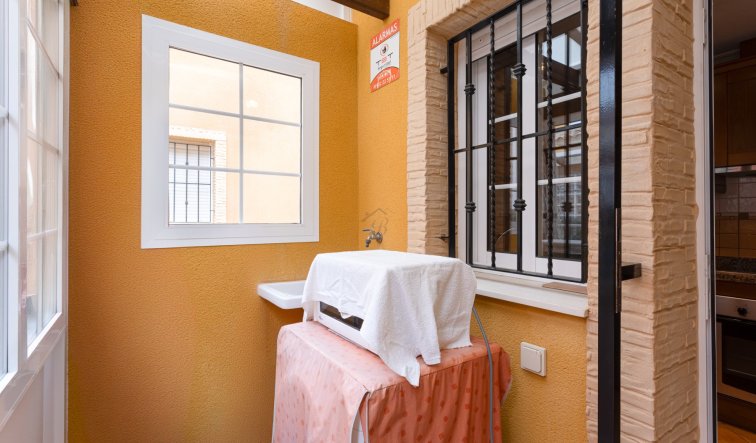 Reventa - Villa - Los Montesinos - Los Montesinos - Urb. La Herrada