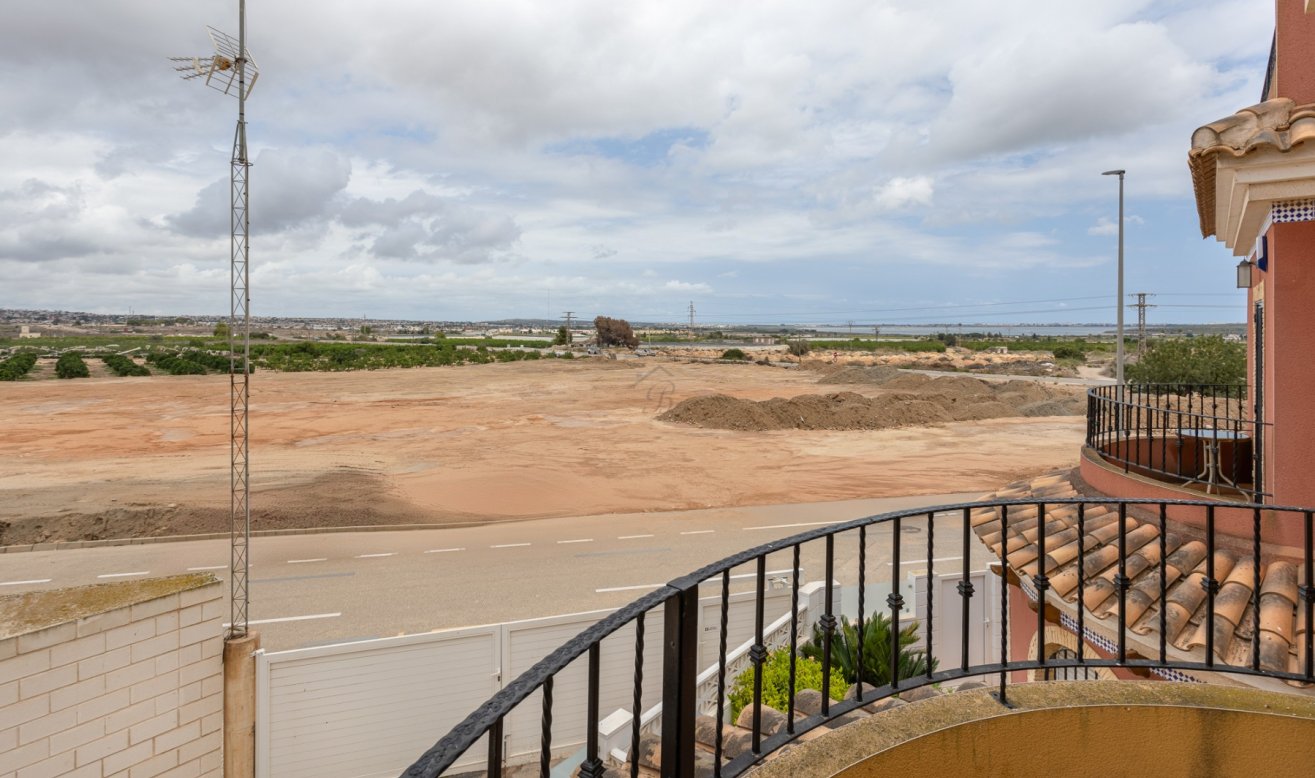 Reventa - Villa - Los Montesinos - Los Montesinos - Urb. La Herrada