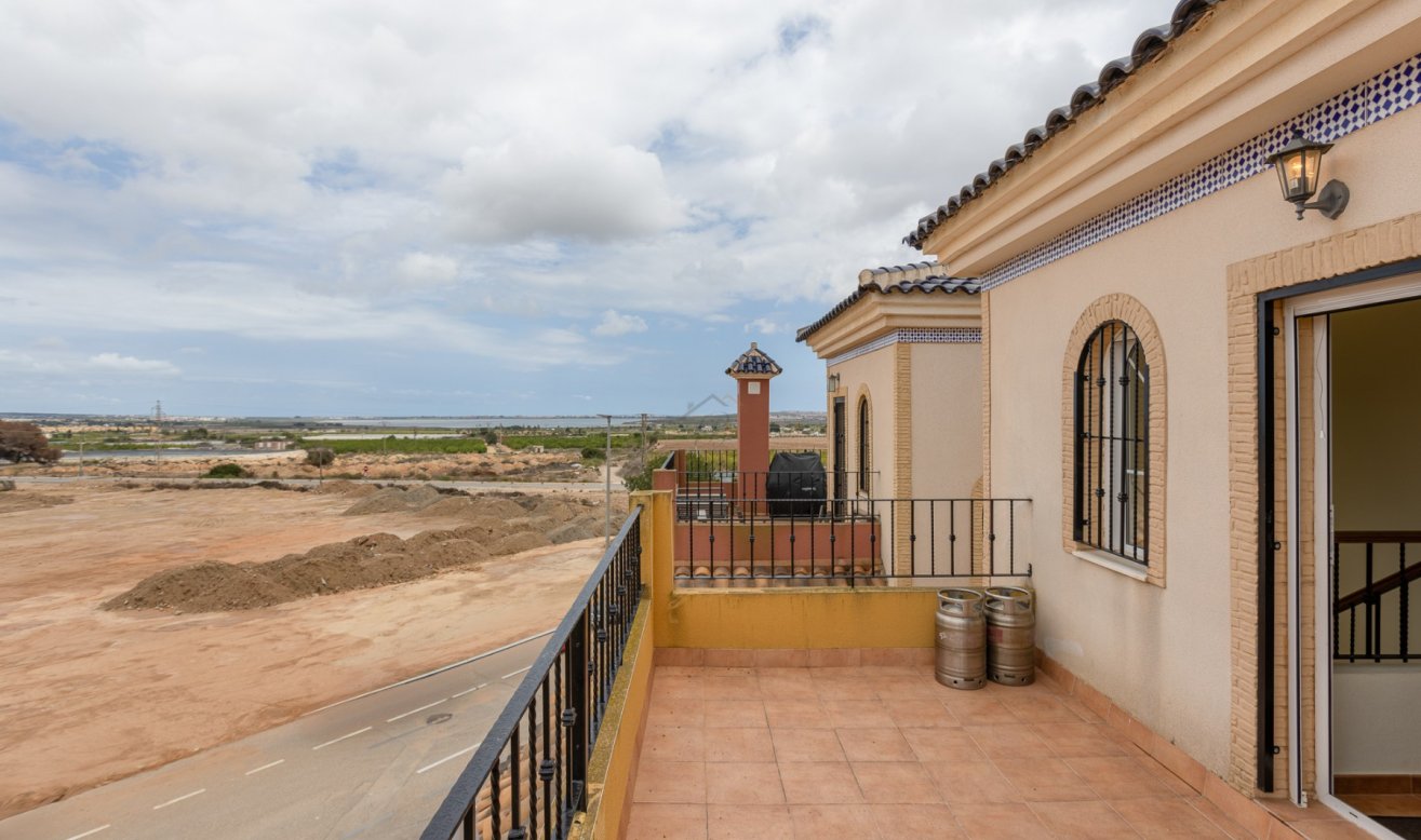 Reventa - Villa - Los Montesinos - Los Montesinos - Urb. La Herrada