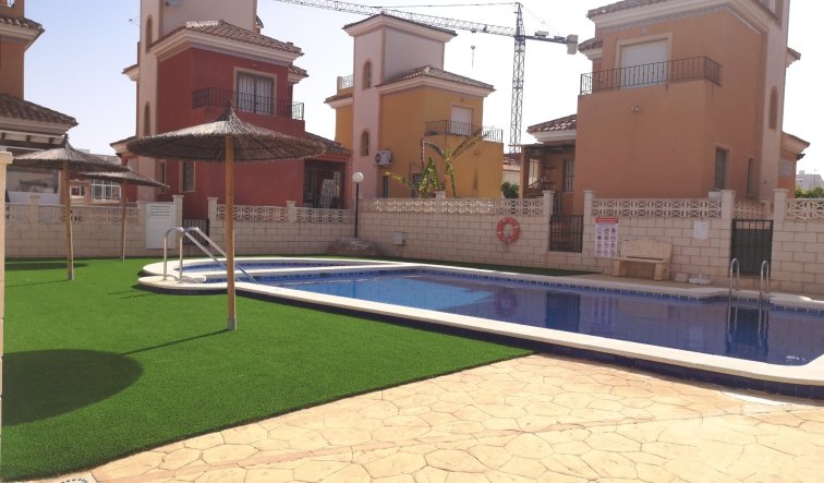 Reventa - Villa - Los Montesinos - Los Montesinos - Urb. La Herrada