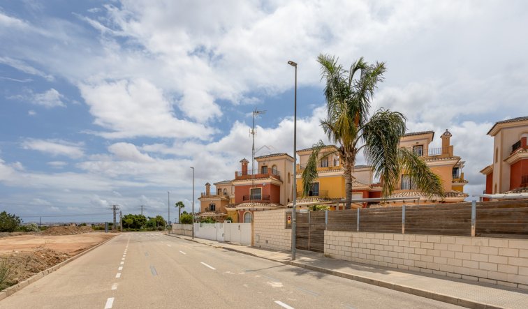 Reventa - Villa - Los Montesinos - Los Montesinos - Urb. La Herrada