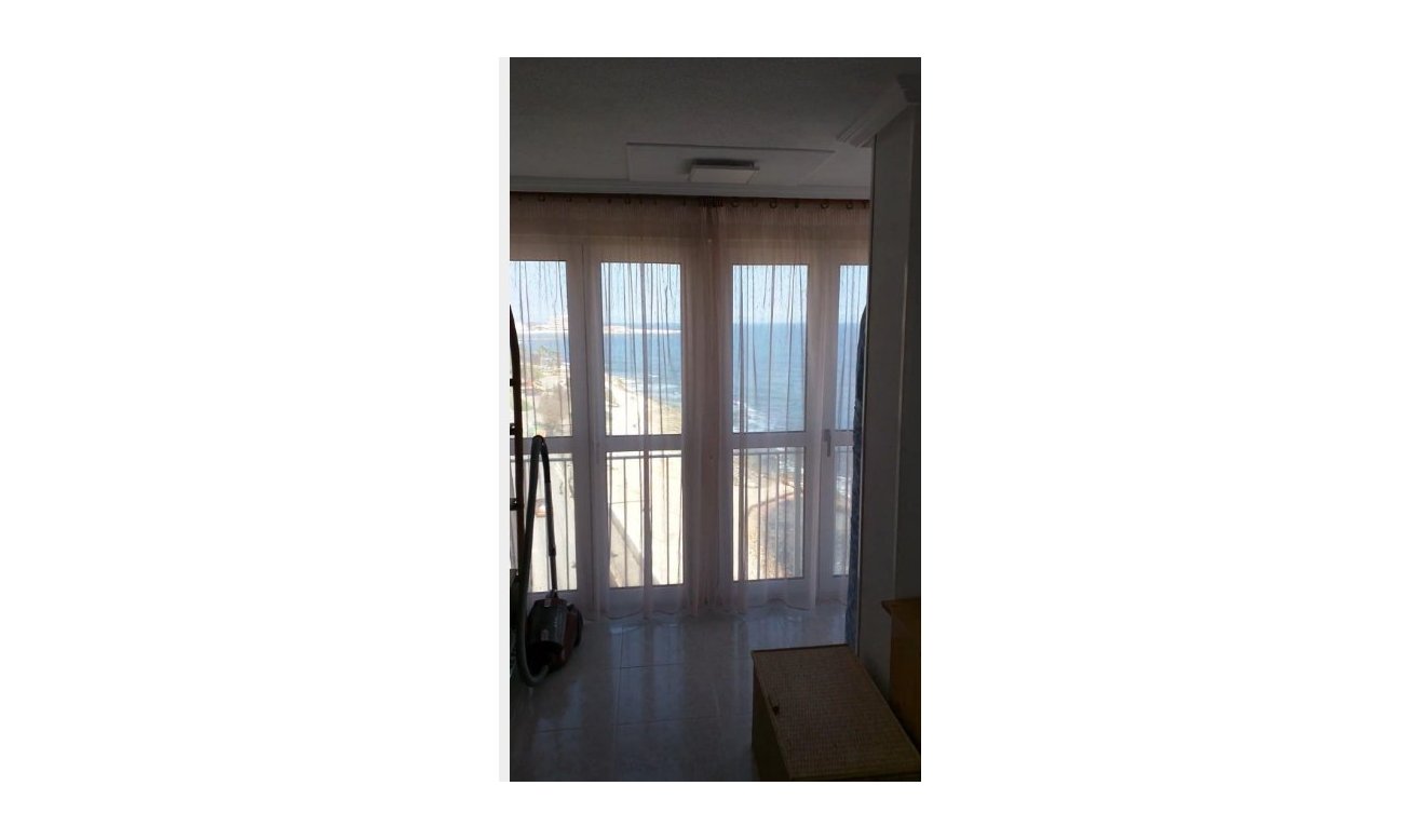 Reventa - Apartamento / piso - Torrevieja - Playa del Cura
