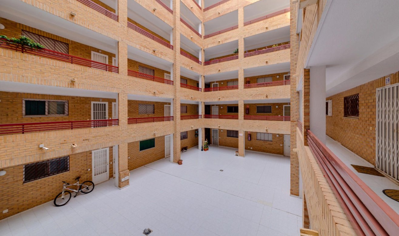 Reventa - Apartamento / piso - Torrevieja - El molino