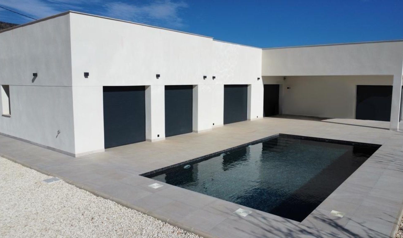 Obra nueva - Villa - Pinoso - Lel