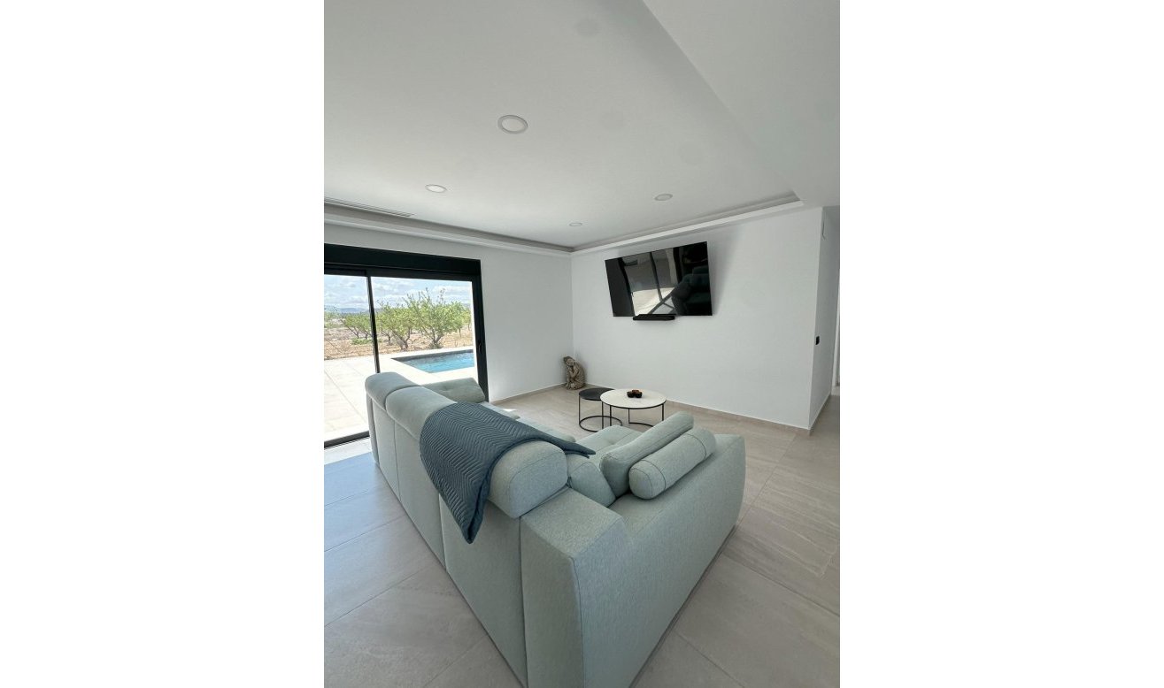 Obra nueva - Villa - Pinoso - Lel