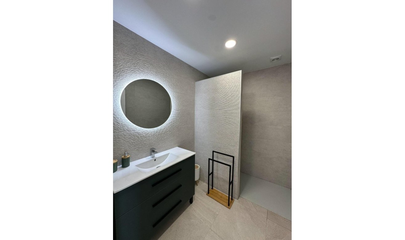 Obra nueva - Villa - Pinoso - Lel