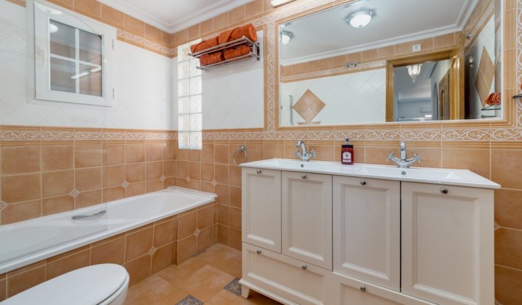 Reventa - Villa - Orihuela Costa - Los Dolses