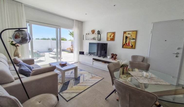 Obra nueva - Villa - Pilar de la Horadada