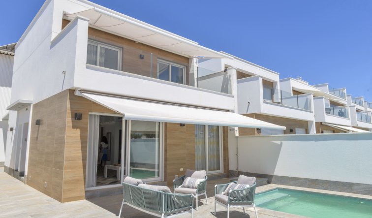 Obra nueva - Villa - Pilar de la Horadada