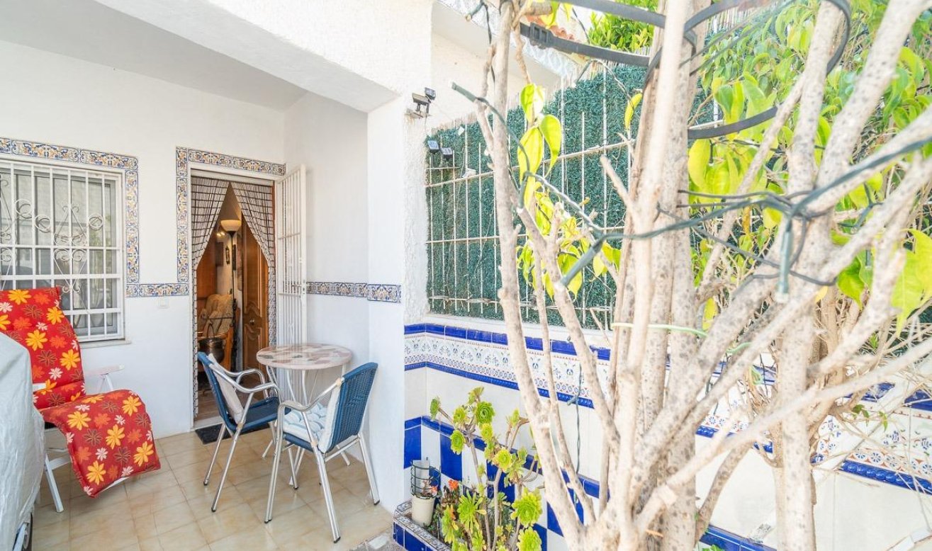 Resale - Terraced house - Torrevieja - Los Frutales