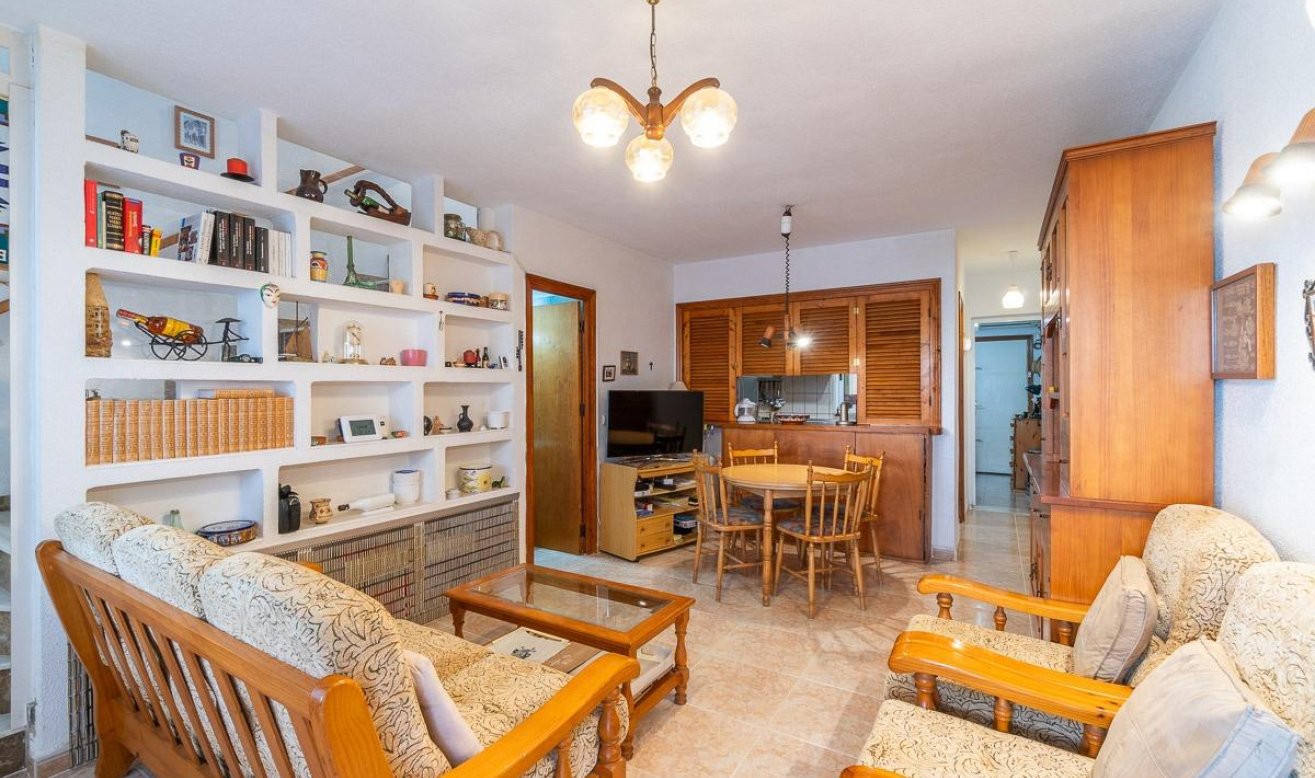 Resale - Terraced house - Torrevieja - Los Frutales