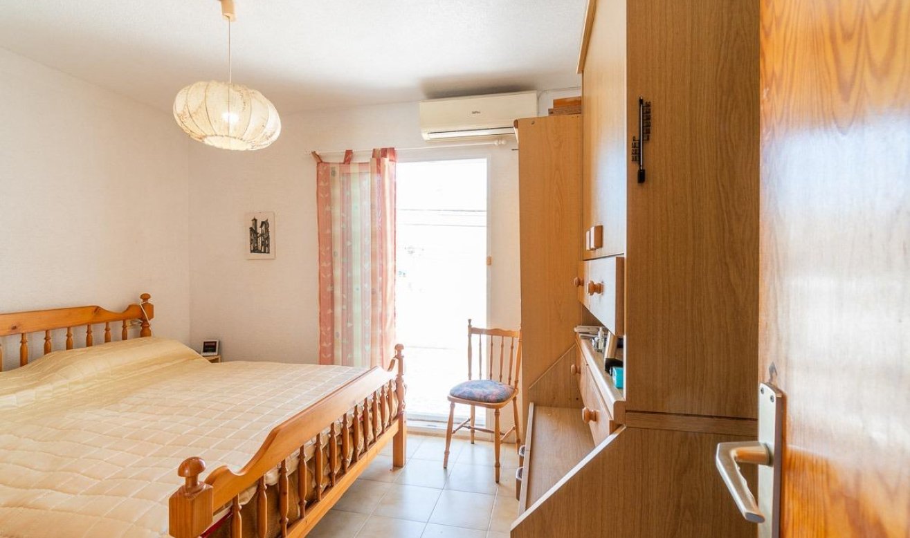Resale - Terraced house - Torrevieja - Los Frutales