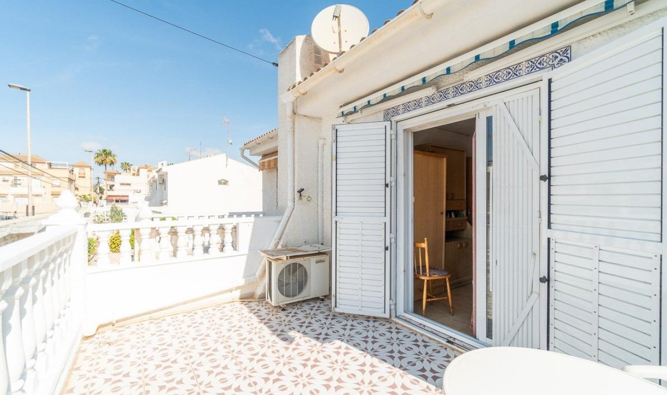 Resale - Terraced house - Torrevieja - Los Frutales