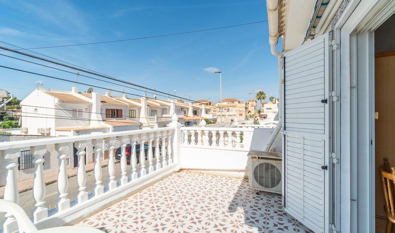 Resale - Terraced house - Torrevieja - Los Frutales