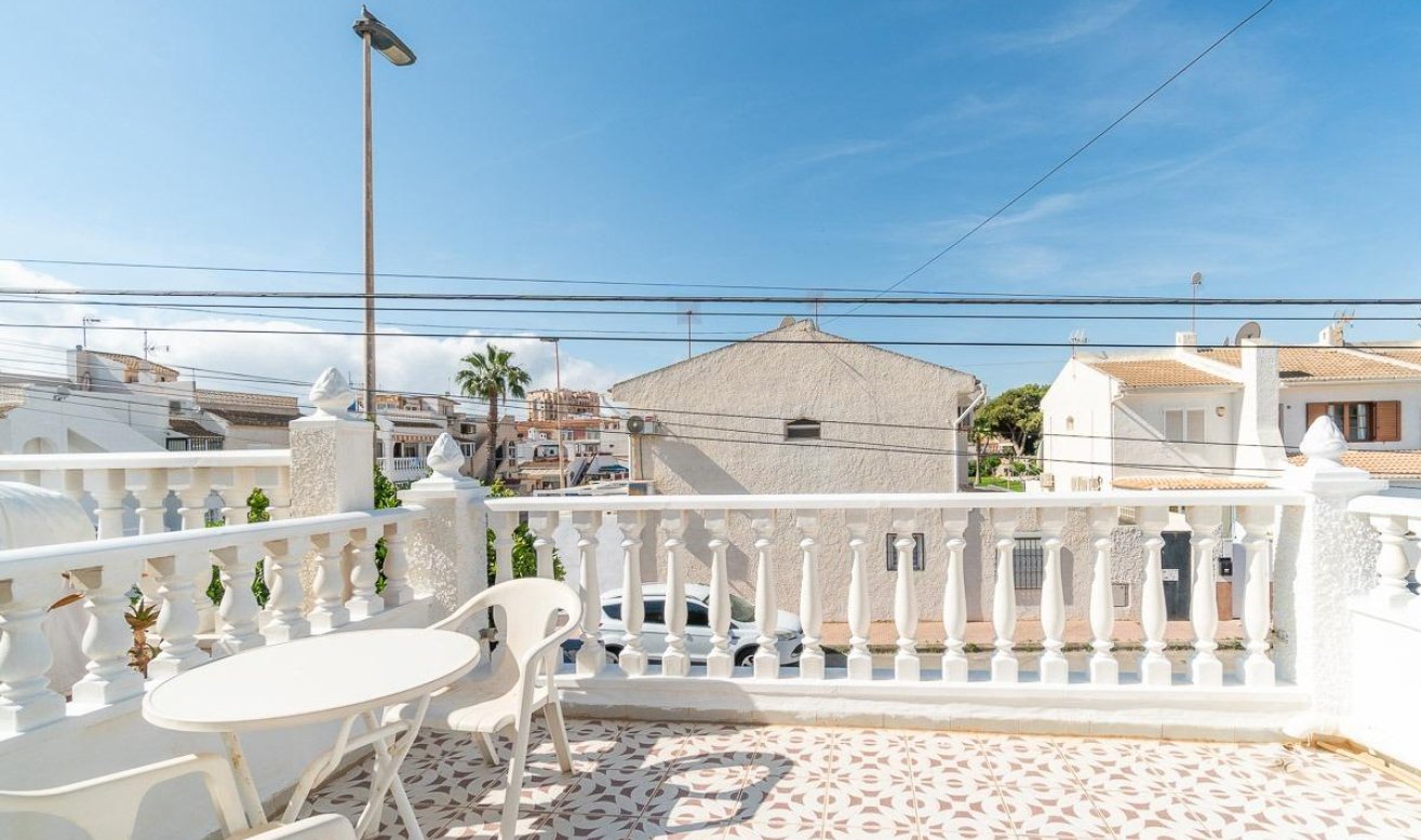 Resale - Terraced house - Torrevieja - Los Frutales