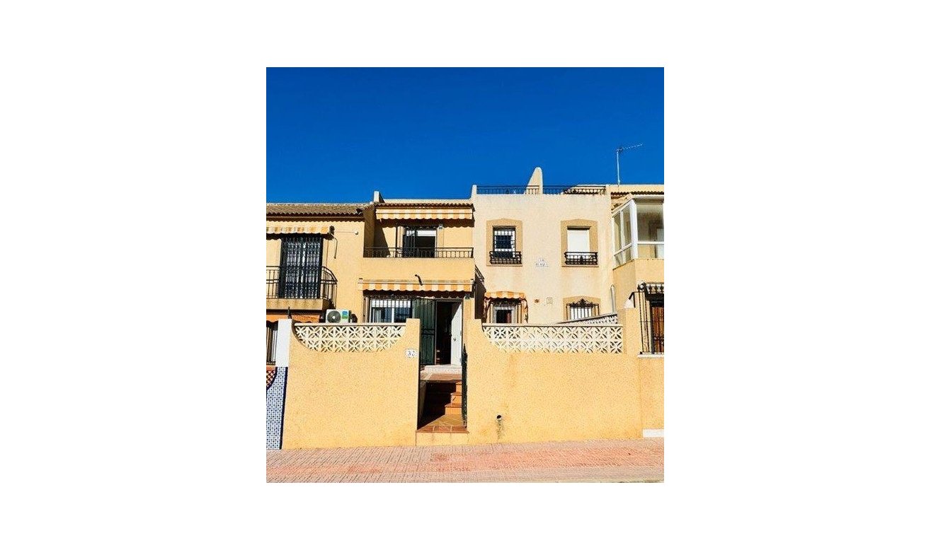 Reventa - Adosado - Torrevieja - Los Frutales