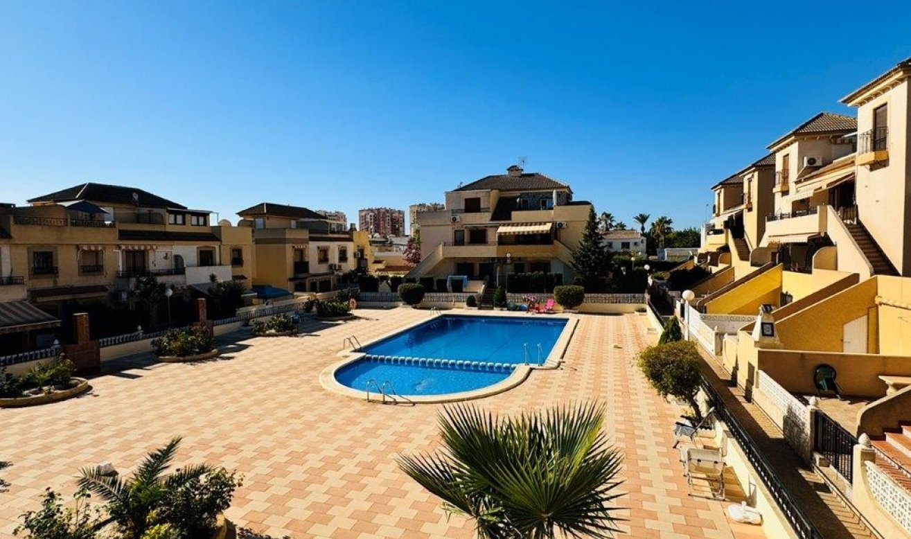 Reventa - Adosado - Torrevieja - Los Frutales